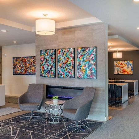 Microtel Inn&Suites Montreal Airport-Dorval QC Exterior foto