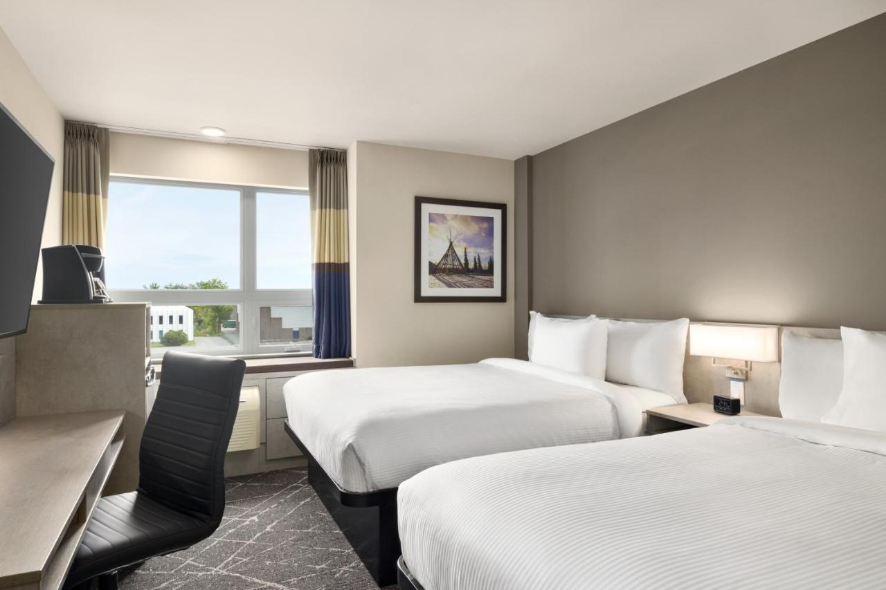 Microtel Inn&Suites Montreal Airport-Dorval QC Exterior foto